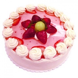 Strawberry Cake  1.5 Kg  