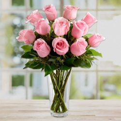  Pink  Roses In A  Glass Vase