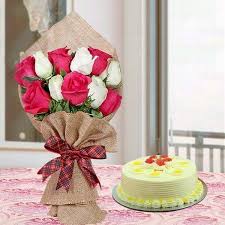 Alluring Red and White Roses Bouquet with Butterscotch cake