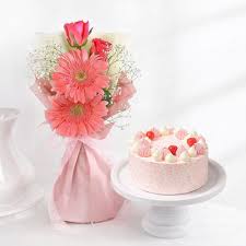 Appealing Pink Flower Bouquet with Strawberry Cake