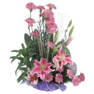 Artistic & Luxurious: Floral Arrangement