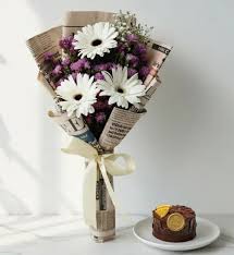 Bouquet of 3 White Gerberas with Eggless Chocolate cake