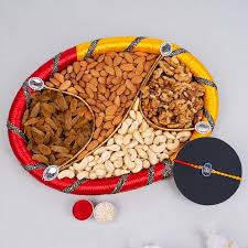 Decorative Rakhi combined with premium dry fruits.
