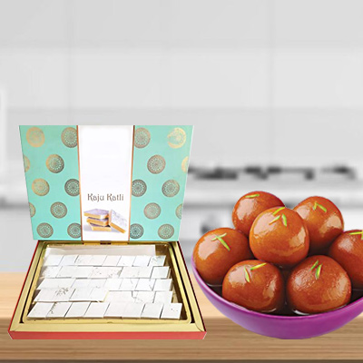 Delicious gift basket of Kaju Katli and Gulab Jamun