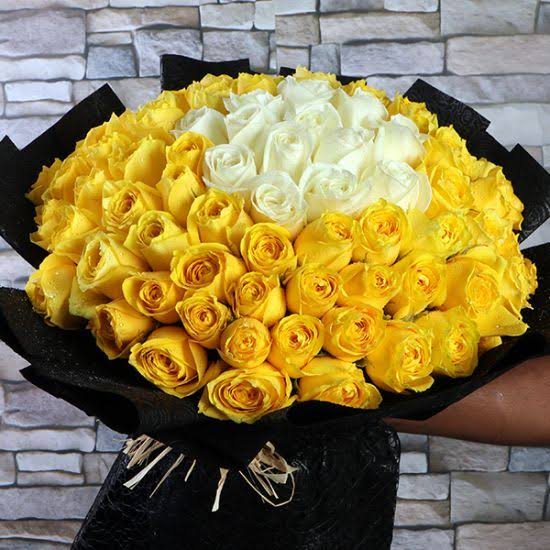 Deluxe 100 Yellow and White Roses Bouquet