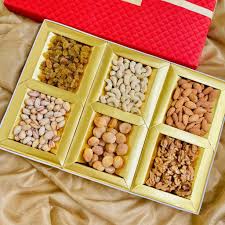 Elegant and nourishing blend of dry fruits
