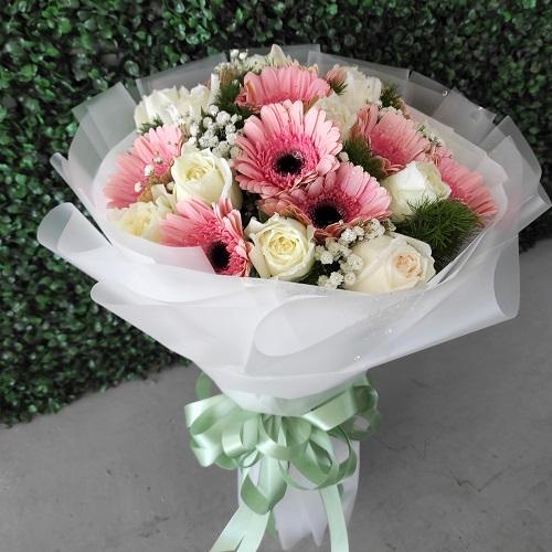 Elegant White Roses with Pink Gerberas