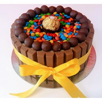 Kit Kat Cake 500 grams