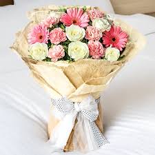Lovely Pink & White Floral Bouquet