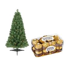 Luxury Christmas Gift Hamper | Christmas Tree & Ferrero Rocher Chocolate Combo