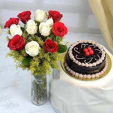 Mind blowing Red and White Roses In Vase with Chocolate cake Toothsome Chocolate cake