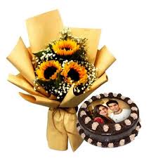 Customized Cake with Sunflowers