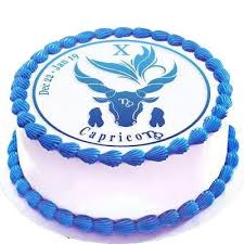 Photo Vanilla cake for Capricorn Zodiac Sign