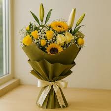 Premier Flower Bouquet in White and Yellow