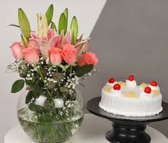 Ravishing Pink Floral Arrangement with Pineapple cake