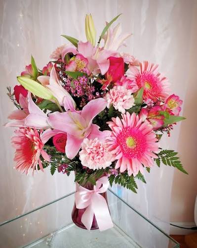 Smashing Pink & Red Floral Arrangement